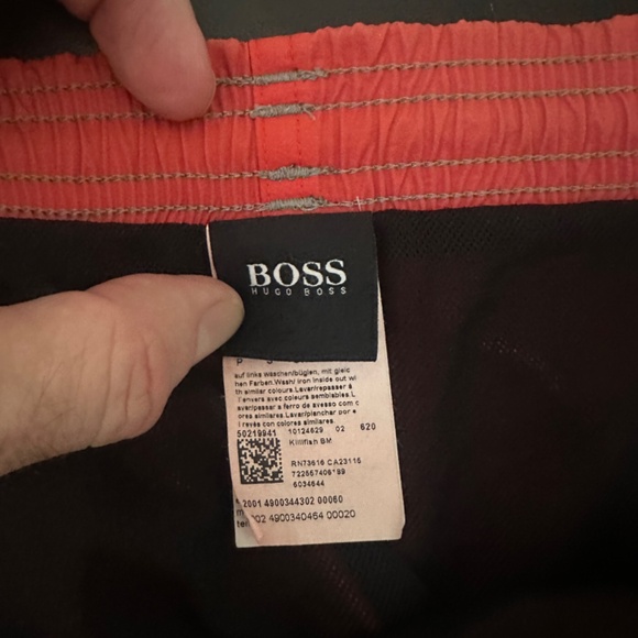 Boss by Hugo Boss Swim Trunks Small Gently worn vintage 100% polyamide - Picture 6 of 7